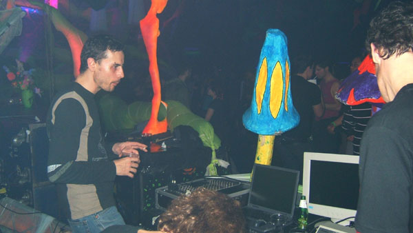 2005_0101(045)
